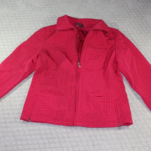 Gallery Size Medium Quilted Red Jacket - Picture 1 of 6